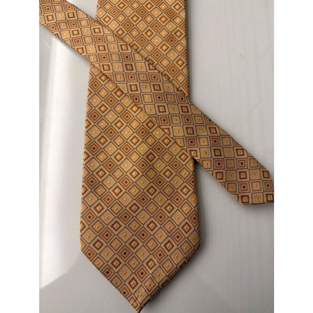 Valentino Handmade Gold Geometric Textured Silk Men’s Necktie